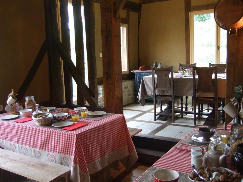 Les Chambres De Pontfol - Chambres D'Hotes - Guest House Victot-Pontfol المظهر الخارجي الصورة