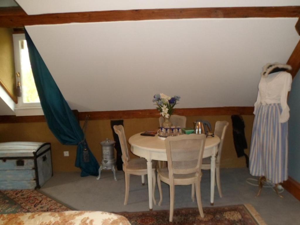 Les Chambres De Pontfol - Chambres D'Hotes - Guest House Victot-Pontfol المظهر الخارجي الصورة